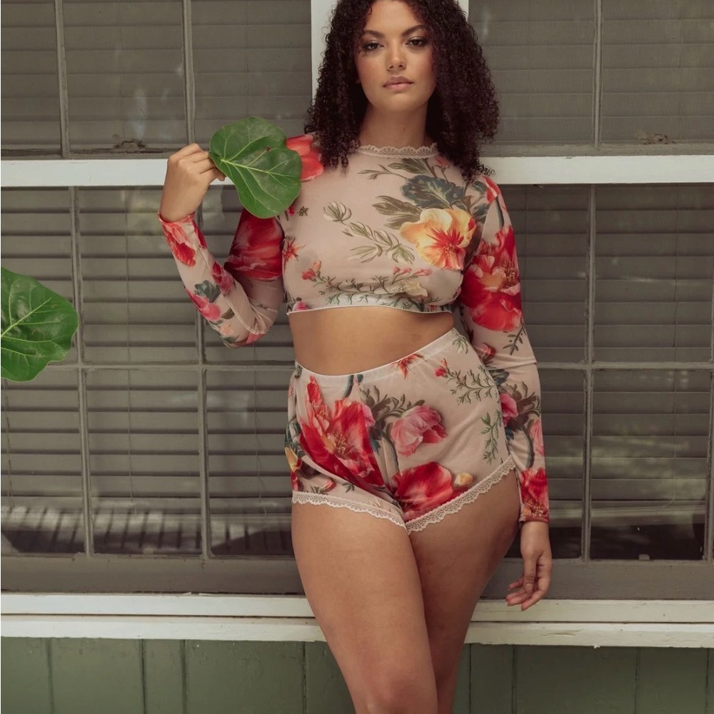 KILO BRAVA Floral red beige Mesh high waisted shorts bloomers with lace trim XL